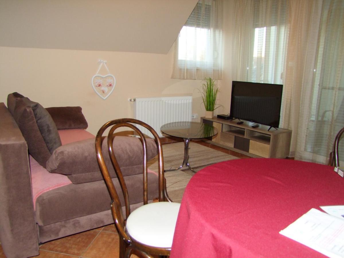 Greta Apartman Hajduszoboszlo Exterior photo